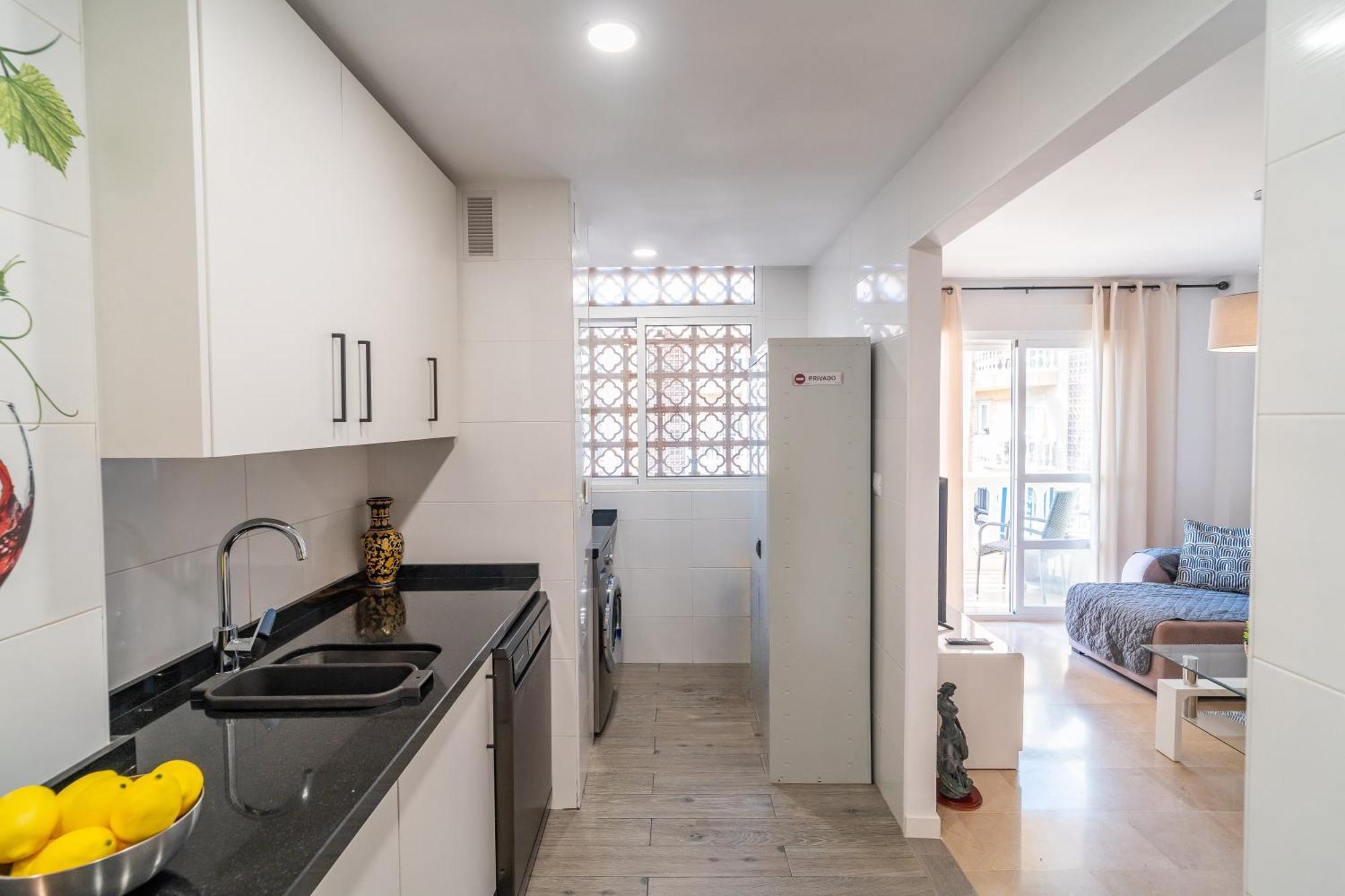 Casa Playa Guadalmar, Beautiful Apartment In Front Of The Sea, Wifi, Ac, Smart Tv, Private Parking Malaga Zewnętrze zdjęcie