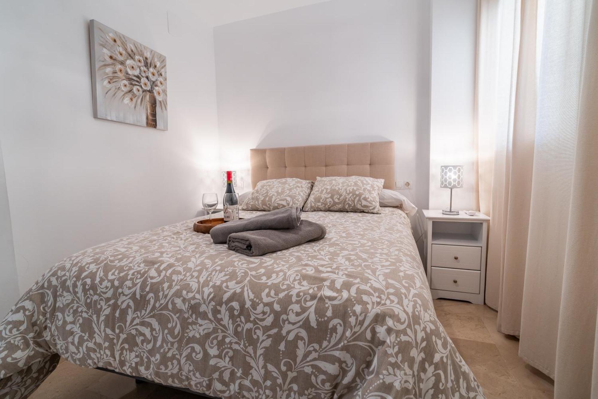 Casa Playa Guadalmar, Beautiful Apartment In Front Of The Sea, Wifi, Ac, Smart Tv, Private Parking Malaga Zewnętrze zdjęcie