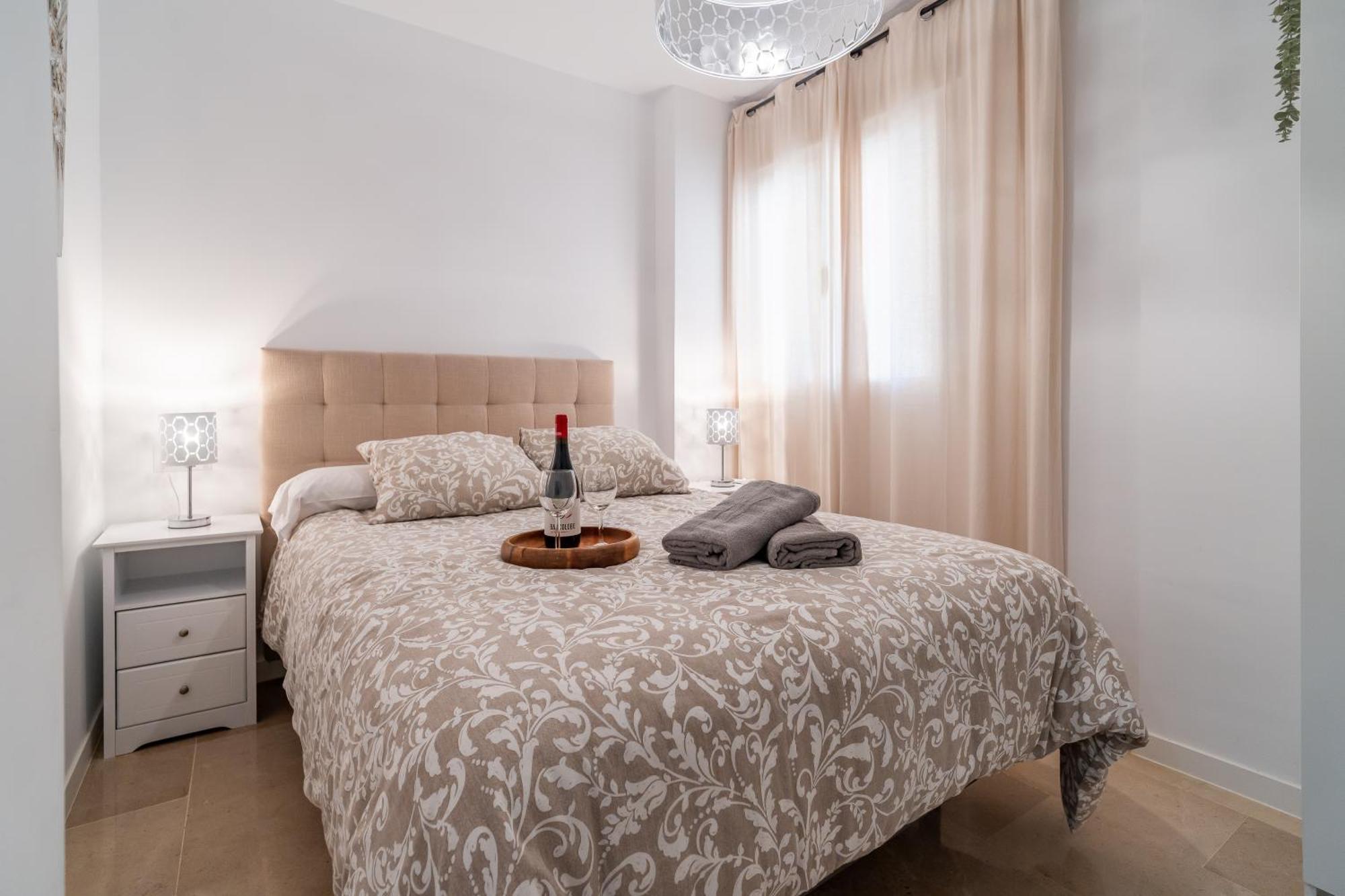 Casa Playa Guadalmar, Beautiful Apartment In Front Of The Sea, Wifi, Ac, Smart Tv, Private Parking Malaga Zewnętrze zdjęcie