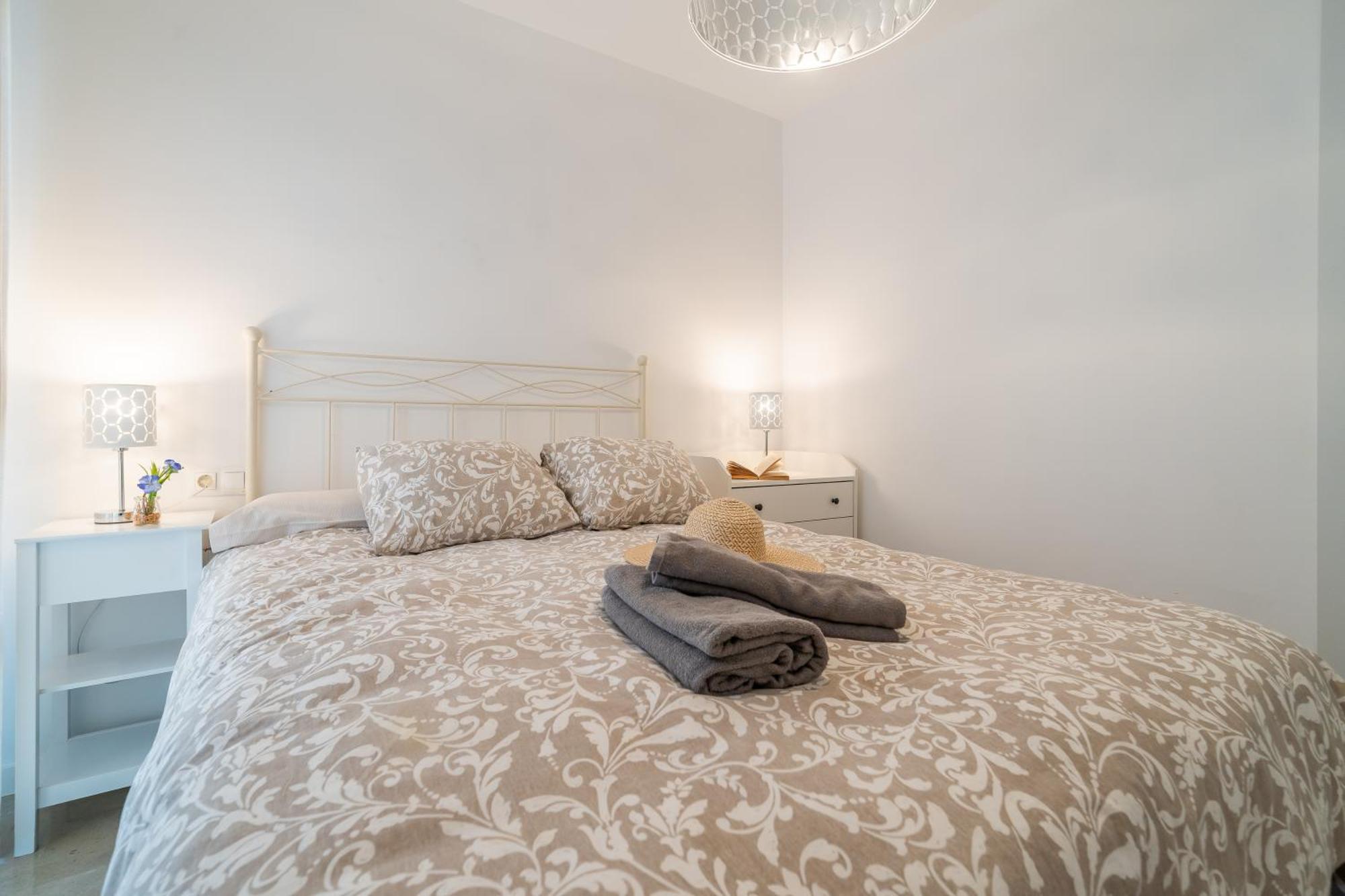 Casa Playa Guadalmar, Beautiful Apartment In Front Of The Sea, Wifi, Ac, Smart Tv, Private Parking Malaga Zewnętrze zdjęcie